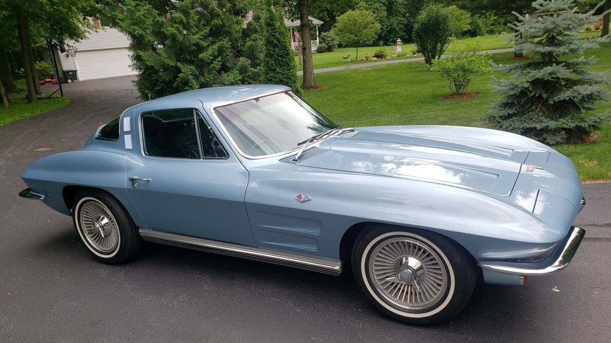 Click to Enlarge-Esc to Close Corvette Generations/C2/C2 1964 Silver Corvette.jpg